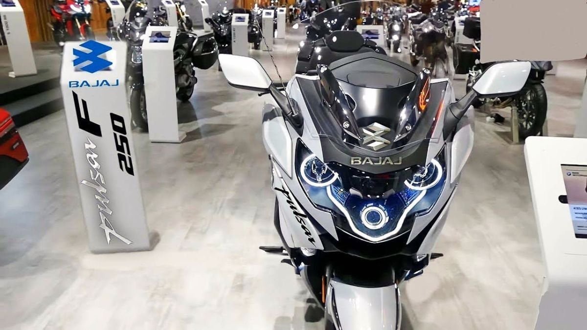 Bajaj Pulsar 250F स्पोर्ट्स बाइक जल्द ही मार्किट में मचाएगी धमाल, किलर लुक देख लड़कियाँ भी हो रही है फ़िदा