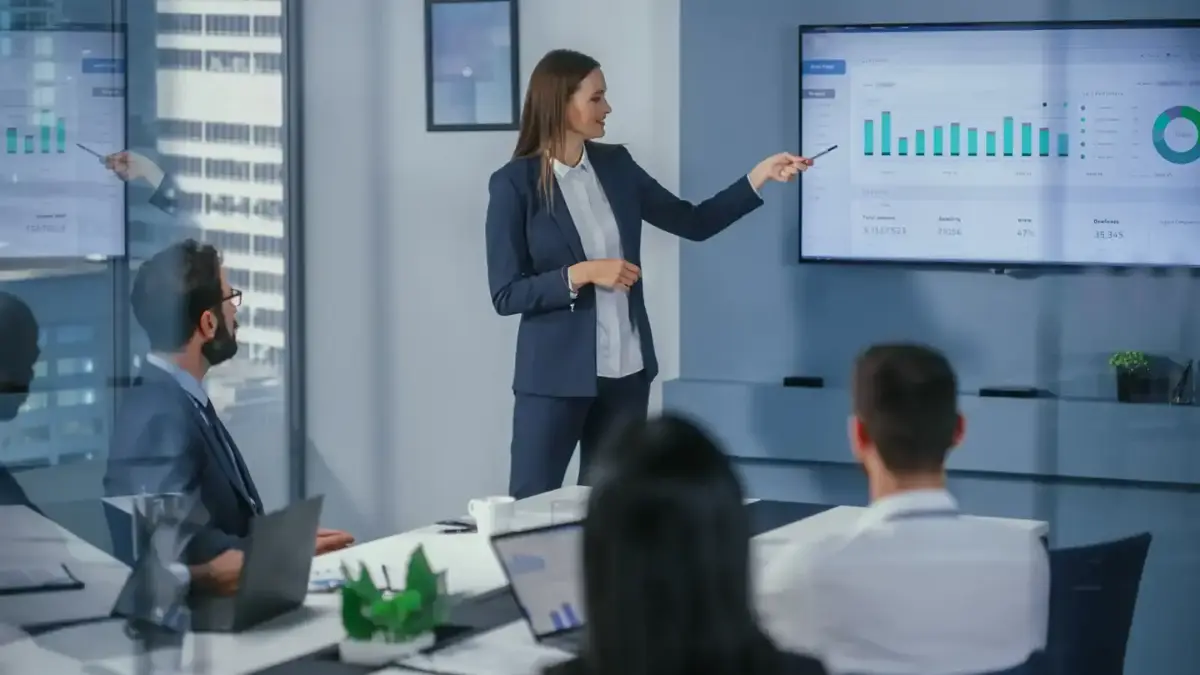 Online MBA Salary in USA (Average Pay, Highest Paying Jobs & Growth 2026)